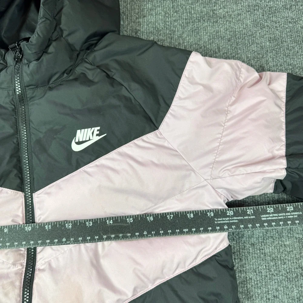 Nike Puffer Jacket Womens XL Pink Black Chevron Hooded‎ Full Zip Coat